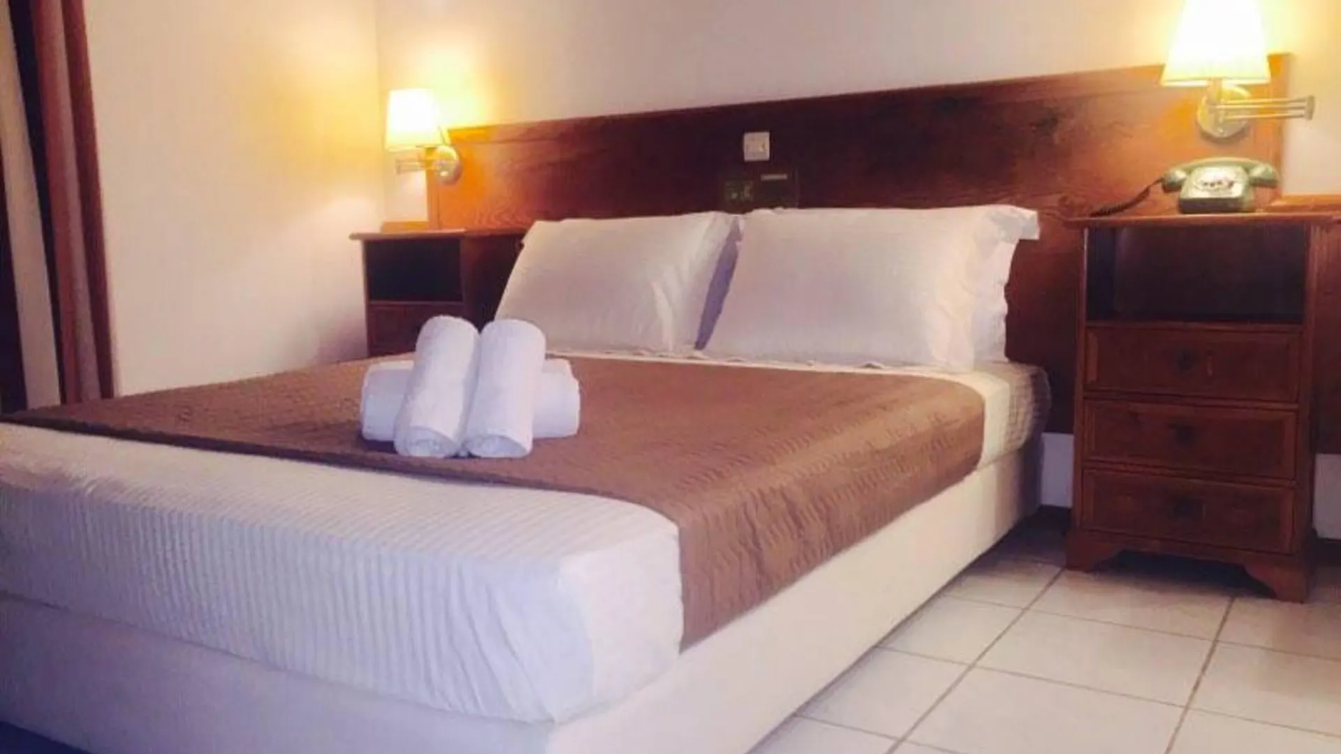 Sunrise Inn Pesádha 3*,