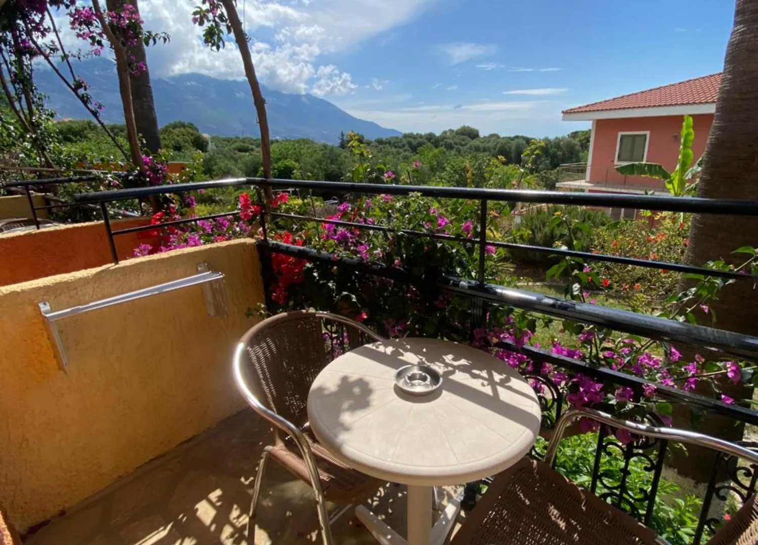 ホテル Sunrise Inn Pesádha