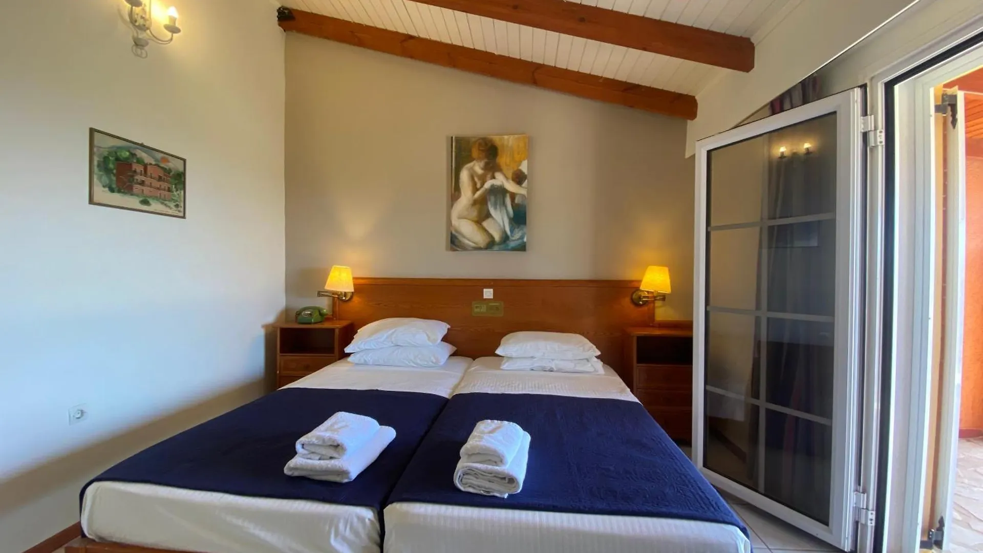 Sunrise Inn Pesádha ホテル