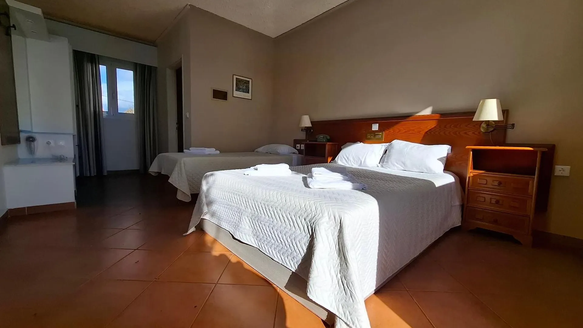 Sunrise Inn Pesádha