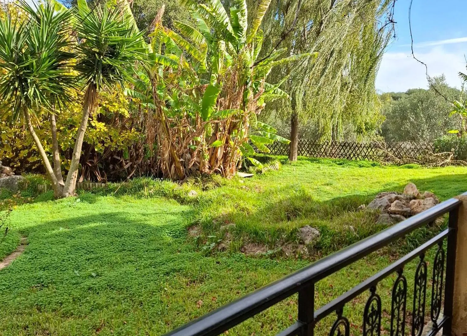 Sunrise Inn Pesádha ホテル