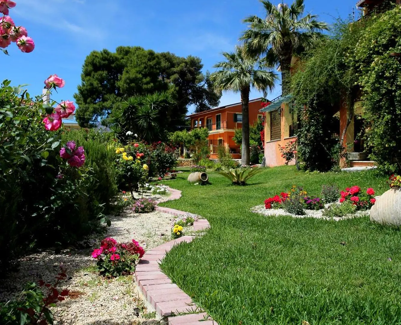 ホテル Sunrise Inn Pesádha